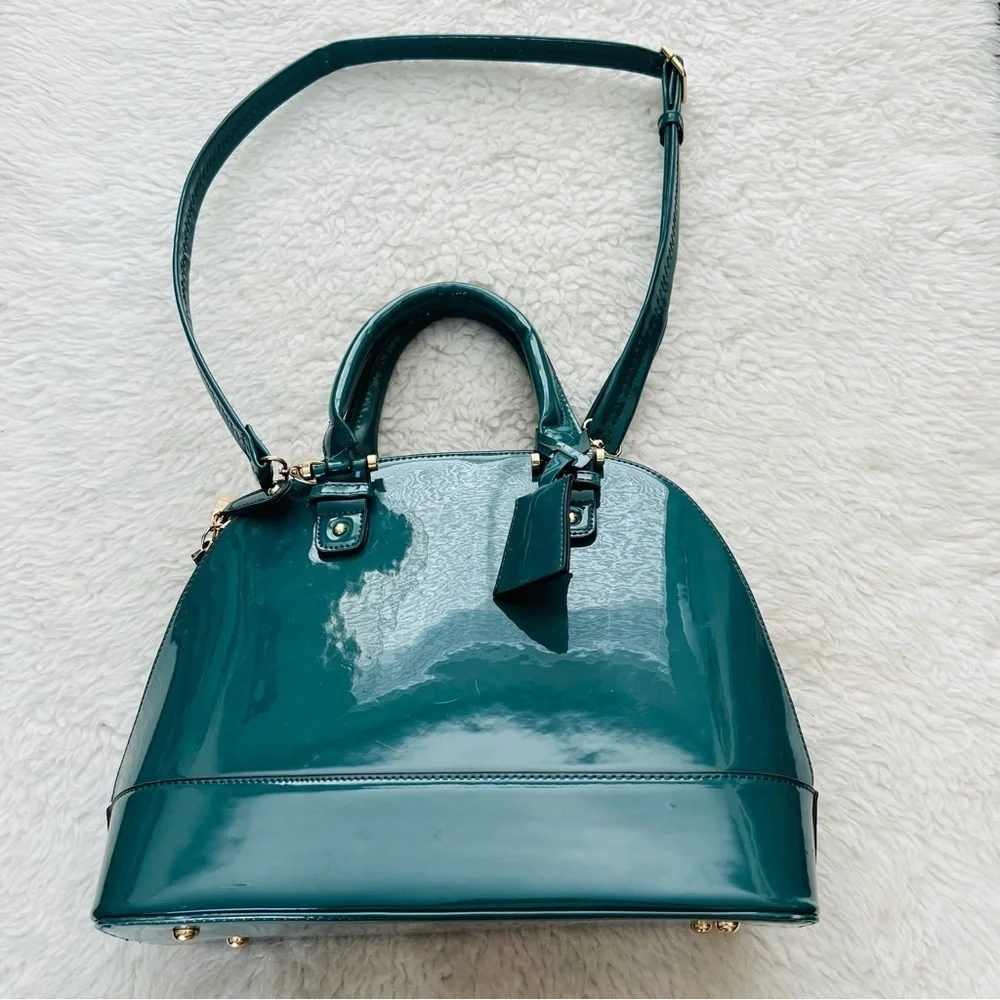 JustFab detachable bag